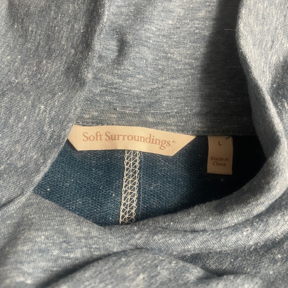 Soft Surroundings‎ Large Mock Neck Long Sleeve Button Accent Ladies Top - Picture 2 of 6